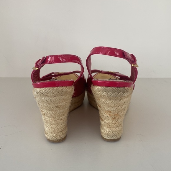 Louis Vuitton Fuchsia Vernis Wedges. 💖💖 - Picture 5 of 14